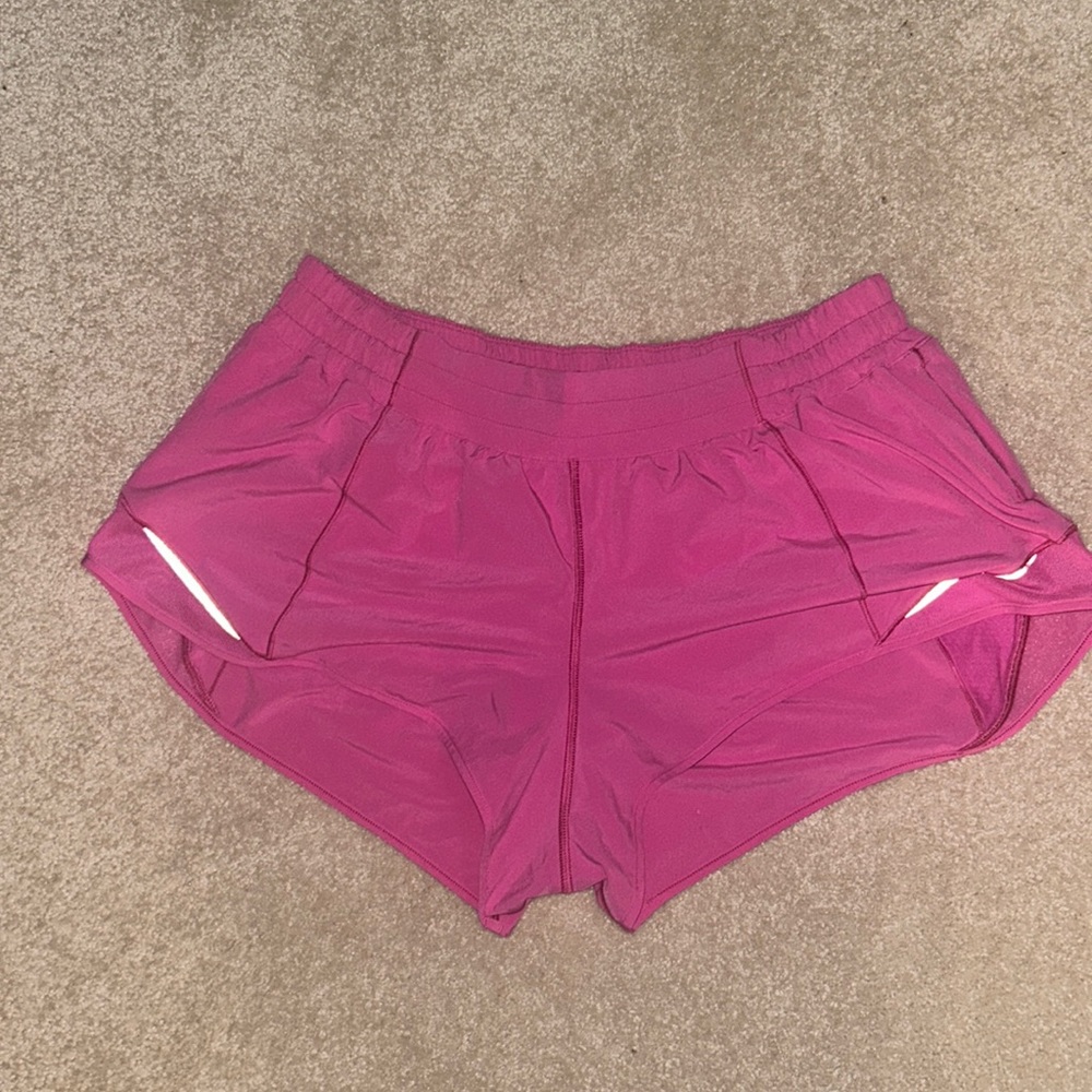 Lululemon Hotty Hot LR 2.5” Sonic pink size 12